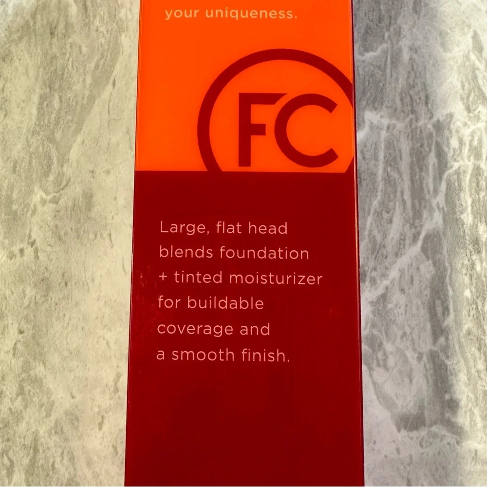 New Real Techniques Beautiful Base Foundation Brush